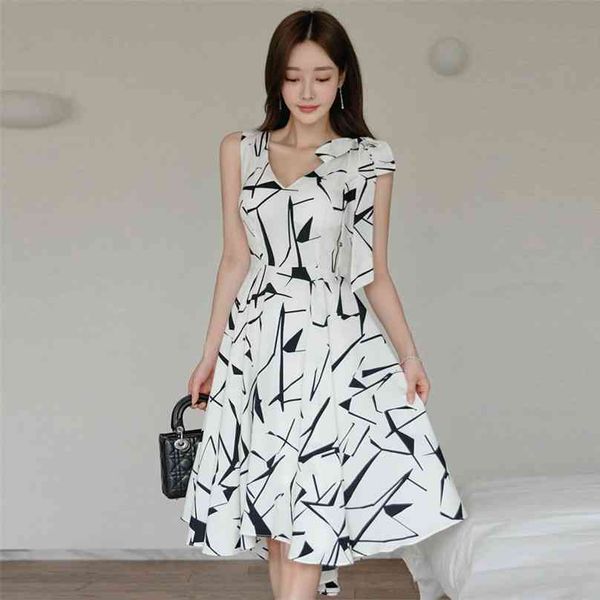 elegant print a line dress korean ladies summer sleeveless loose floral cabaret party dresses for women 210602, Black;gray
elegant print a line dress korean ladies summer sleeveless loose floral cabaret party dresses for women 210602, Black;gray