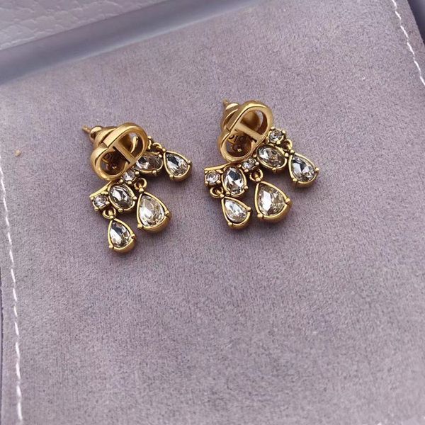 design jewelry / new letters tassel earrings needle net red, Golden
design jewelry / new letters tassel earrings needle net red, Golden