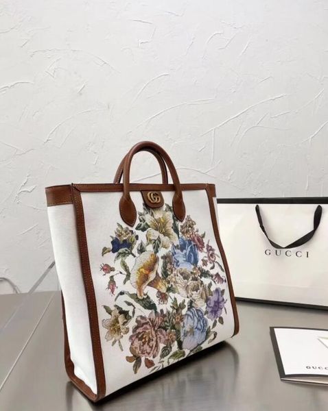 7a 2021 classic leather bag women embossing handbags womens shoulder crossbody vintage clutch tote messensger bags mix style wallets purse w, Red;black
7a 2021 classic leather bag women embossing handbags womens shoulder crossbody vintage clutch tote messensger bags mix style wallets purse w, Red;black