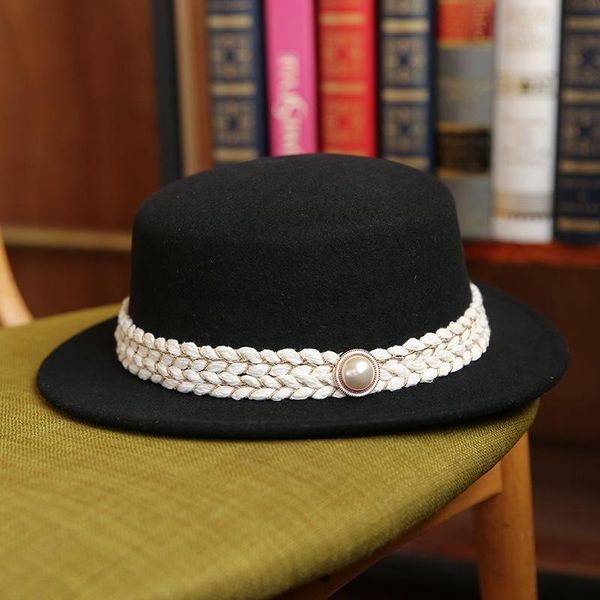 stingy brim hats 2021 fedora winter white women's wide hat french with pearl retro fashion cap, Blue;gray
stingy brim hats 2021 fedora winter white women's wide hat french with pearl retro fashion cap, Blue;gray