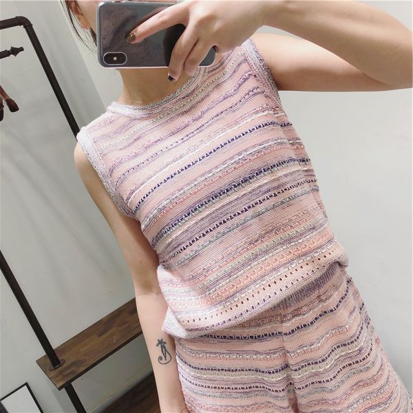 summer new daxiang thick needle sleeveless vest sweater + knitted shorts set female, White
summer new daxiang thick needle sleeveless vest sweater + knitted shorts set female, White