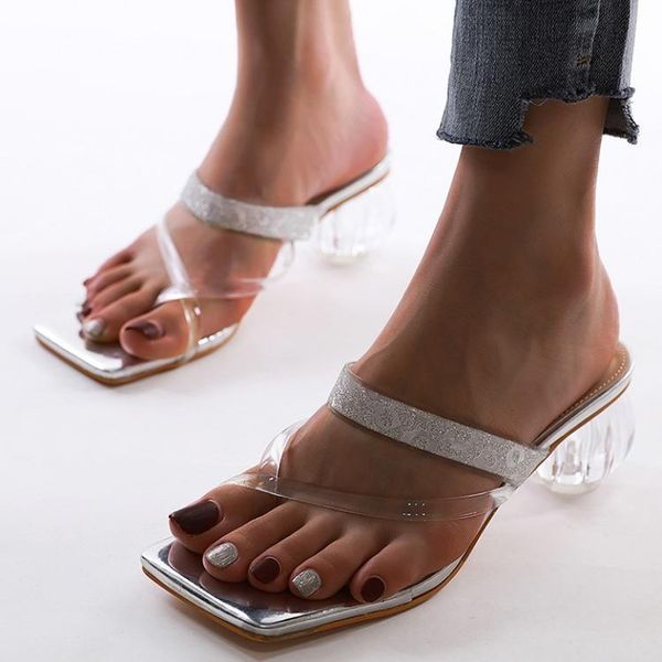 slippers female shoes rubber flip flops square heel med ladies' big size glitter slides low 2021 hawaiian block summer jelly fab, Black
slippers female shoes rubber flip flops square heel med ladies' big size glitter slides low 2021 hawaiian block summer jelly fab, Black