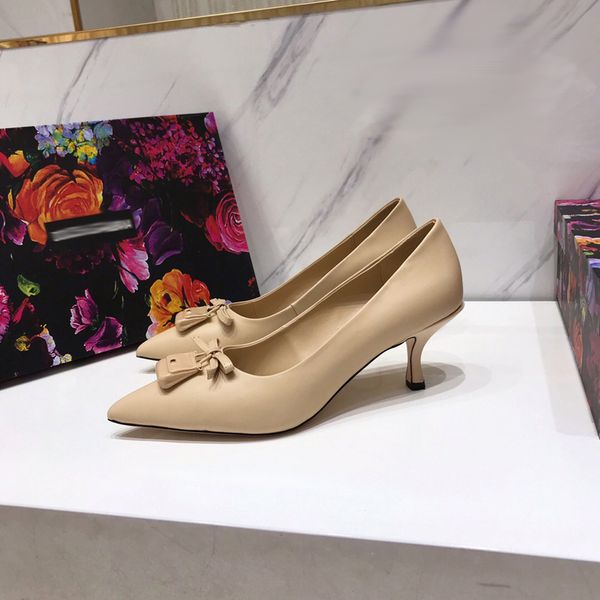 2021 good quality fashion women luxurys designers shoes designer sandals womens luxury high heels sandal dress shoess with box size 35-41 -g, Black
2021 good quality fashion women luxurys designers shoes designer sandals womens luxury high heels sandal dress shoess with box size 35-41 -g, Black