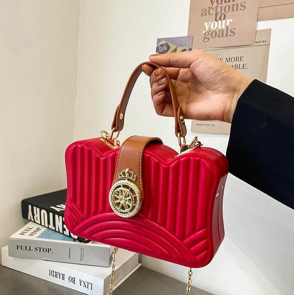 wholesale high-quality elegant leather evening bag european and american popular embossed striped shoulder bags personalized trend buckle di
wholesale high-quality elegant leather evening bag european and american popular embossed striped shoulder bags personalized trend buckle di