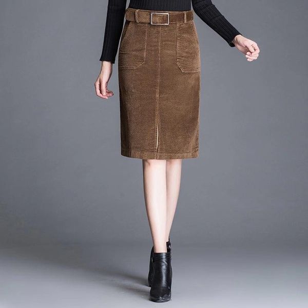 skirts 2021 winter fall casual women high waist black corduroy placket skirt with belt , autumn female woman knee length 4xl
skirts 2021 winter fall casual women high waist black corduroy placket skirt with belt , autumn female woman knee length 4xl