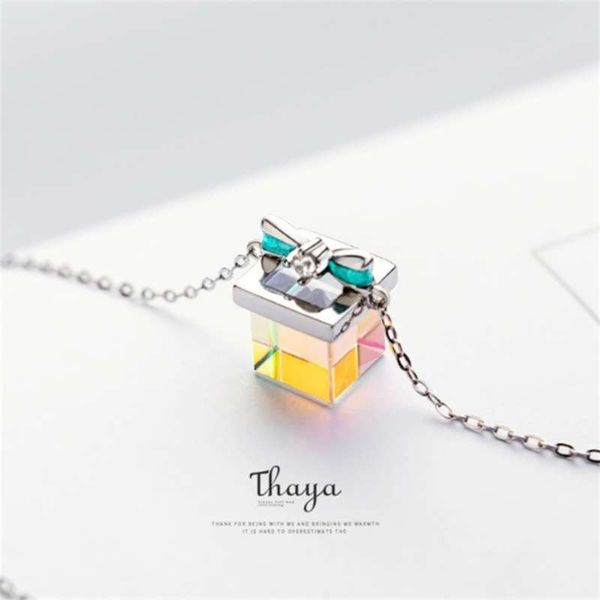 thaya color light bow gift necklace 925 silver bohemia interesting prism for women special design jewelry 210929
thaya color light bow gift necklace 925 silver bohemia interesting prism for women special design jewelry 210929