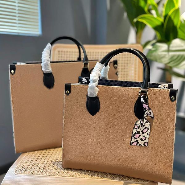 designer handbags shoulder bags totes classic leopard print handbag genuine leather square high-quality and high-capacity fashion tote bag
designer handbags shoulder bags totes classic leopard print handbag genuine leather square high-quality and high-capacity fashion tote bag