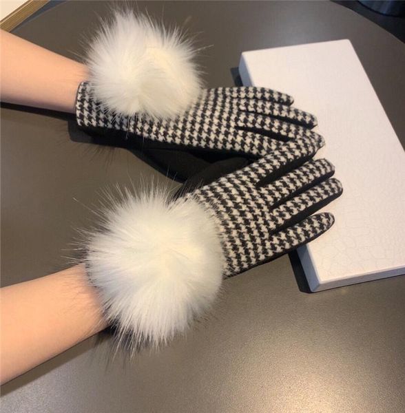 luxury fox fur ball gloves autumn winter wool mittens with plush lining women warm thick glove gift box, Blue;gray
luxury fox fur ball gloves autumn winter wool mittens with plush lining women warm thick glove gift box, Blue;gray