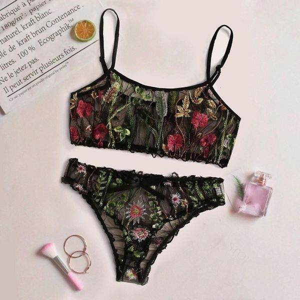women lingerie sleepwear women new floral embroidered lace lingerie for women set black underwear, Black;red
women lingerie sleepwear women new floral embroidered lace lingerie for women set black underwear, Black;red
