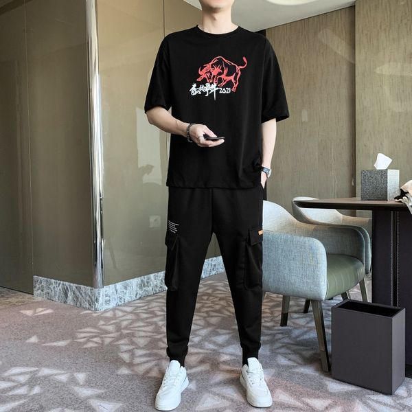 2021 short sleeve t-shirt printed round neck sports handsome suit summer fashion casual breathable pants two-piece men's set, Gray
2021 short sleeve t-shirt printed round neck sports handsome suit summer fashion casual breathable pants two-piece men's set, Gray