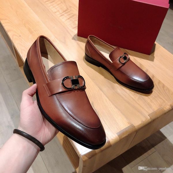 2019 smooth patent leather luxury mens loafers shoes wing tip slip-on pointed toe party wedding designers dress shoes for men black green
2019 smooth patent leather luxury mens loafers shoes wing tip slip-on pointed toe party wedding designers dress shoes for men black green