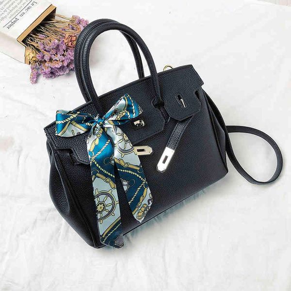 silk scarf 2021 spring and summer new women's versatile portable single shoulder messenger bag fashion
silk scarf 2021 spring and summer new women's versatile portable single shoulder messenger bag fashion
