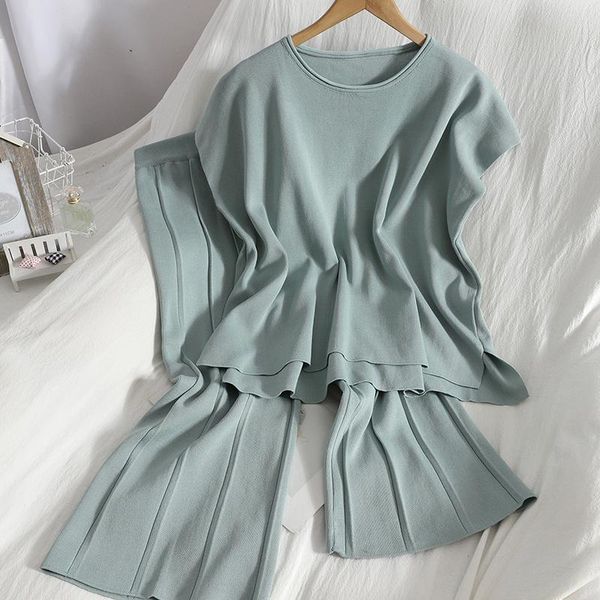 women's two piece pants summer women knitwear suit pullover o neck slit batwing sleeve with pleated wide-leg knitted two-piece set fema, White
women's two piece pants summer women knitwear suit pullover o neck slit batwing sleeve with pleated wide-leg knitted two-piece set fema, White