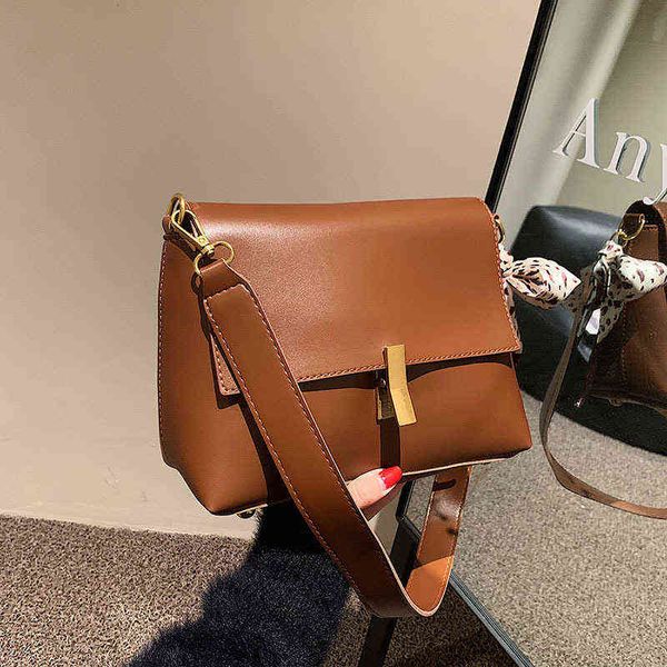 evening bags autumn and winter 2021 solid color style niche dign single shoulder trend simple atmospheric texture female msenger bag
evening bags autumn and winter 2021 solid color style niche dign single shoulder trend simple atmospheric texture female msenger bag