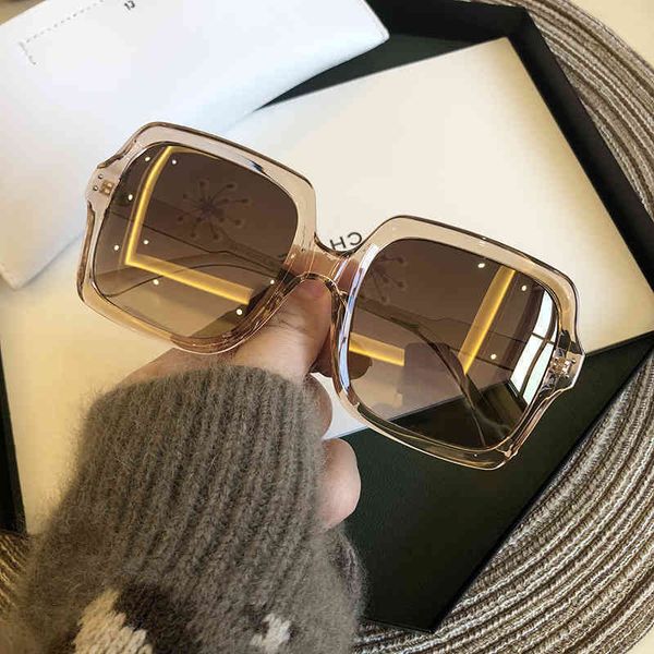 Fashion Luxury Square Sunglasses Women Brand Designer Retro Sunglasses Women Large frame Gradients Mirror Vintage Oculos De Sol Glasses wholesale, Silver
Fashion Luxury Square Sunglasses Women Brand Designer Retro Sunglasses Women Large frame Gradients Mirror Vintage Oculos De Sol Glasses wholesale, Silver