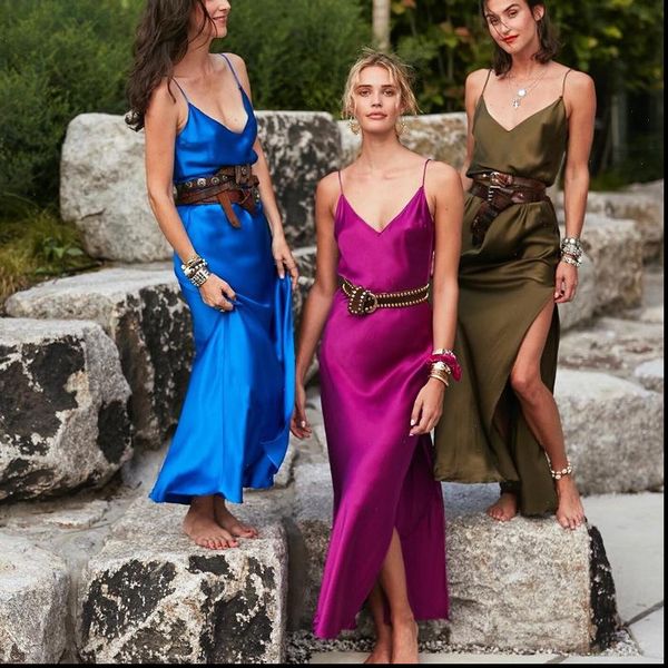2019 spring split satin long dress women v neck party dress elegant backless beach vestidos mujer robe pull, Black;gray
2019 spring split satin long dress women v neck party dress elegant backless beach vestidos mujer robe pull, Black;gray
