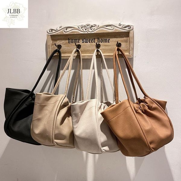 cross body casual ruched large capacity tote women shoulder bags designer handbags luxury soft matte leather messenger bag big female purse
cross body casual ruched large capacity tote women shoulder bags designer handbags luxury soft matte leather messenger bag big female purse