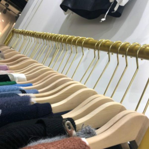 hangers & racks 10pcs solid wood environment-friendly clothes rack is available in household clothing store without paint
hangers & racks 10pcs solid wood environment-friendly clothes rack is available in household clothing store without paint