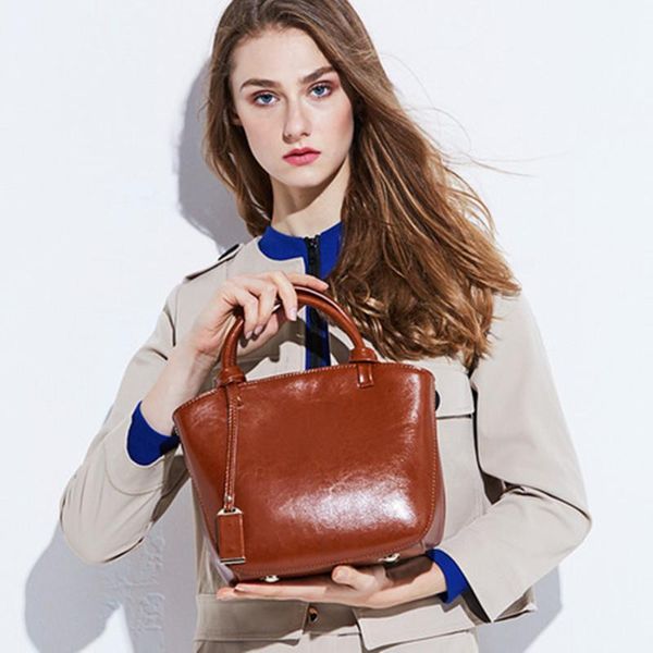 duffel bags 2021 woman bag summer cowhide fashion one generation hair retro-style carry-on messenger
duffel bags 2021 woman bag summer cowhide fashion one generation hair retro-style carry-on messenger