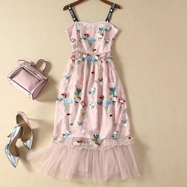 2021 long dress spring summer dress spaghetti strap pink sleeveless embroidery mesh fashion womens clothes, Black;gray 
2021 long dress spring summer dress spaghetti strap pink sleeveless embroidery mesh fashion womens clothes, Black;gray