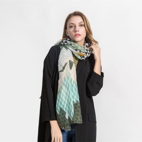 wrap psychedelic color mosaic triangle high end elegant balinese scarf neck, Blue;gray
wrap psychedelic color mosaic triangle high end elegant balinese scarf neck, Blue;gray