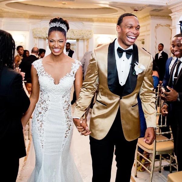 men's suits & blazers 2022 gold wedding men one button black shawl lapel costume homme tuxedos groom prom terno masculino blazer 3 pcs, White;black
men's suits & blazers 2022 gold wedding men one button black shawl lapel costume homme tuxedos groom prom terno masculino blazer 3 pcs, White;black