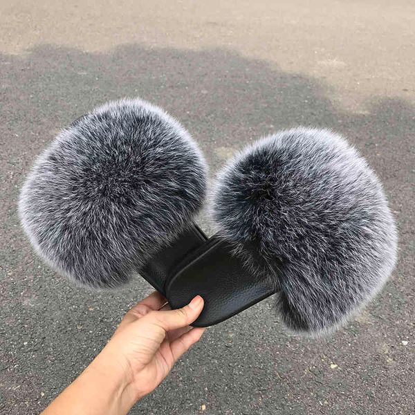 luxury style women fur flat slides brand fur slipper indoor outdoor slippers, Black 
luxury style women fur flat slides brand fur slipper indoor outdoor slippers, Black