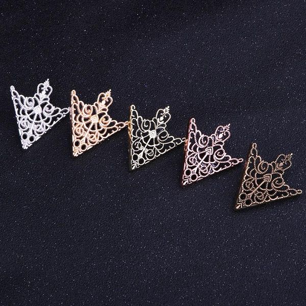 pins, brooches for men vintage fashion triangle shirt collar pin hollowed out crown leaf badge wedding banquet jewelry, Gray
pins, brooches for men vintage fashion triangle shirt collar pin hollowed out crown leaf badge wedding banquet jewelry, Gray