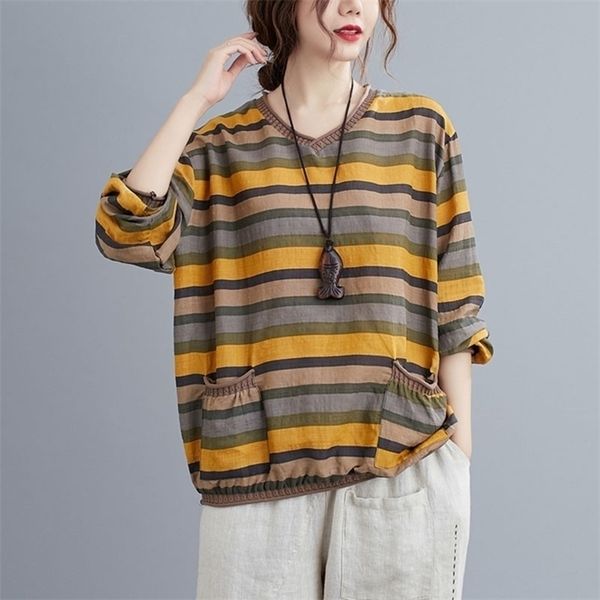 women cotton linen long sleeve t-shirts new 2021 autumn simple style vintage v-neck striped female loose casual tees s1993, White
women cotton linen long sleeve t-shirts new 2021 autumn simple style vintage v-neck striped female loose casual tees s1993, White