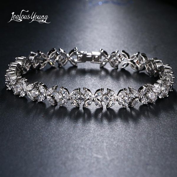 charm bracelets luxury crystal zircon women flower chain link bracelet bangle with silver color cubic zirconia stone bangles, Golden;silver
charm bracelets luxury crystal zircon women flower chain link bracelet bangle with silver color cubic zirconia stone bangles, Golden;silver