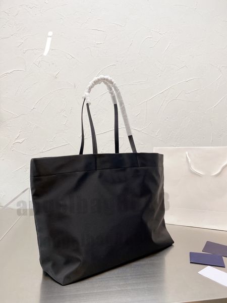 designer luxury women the tote bag fashion versatile handbags shoulder crossbody bags purse telfars totes large capacity saddle wallets 7a 2
designer luxury women the tote bag fashion versatile handbags shoulder crossbody bags purse telfars totes large capacity saddle wallets 7a 2