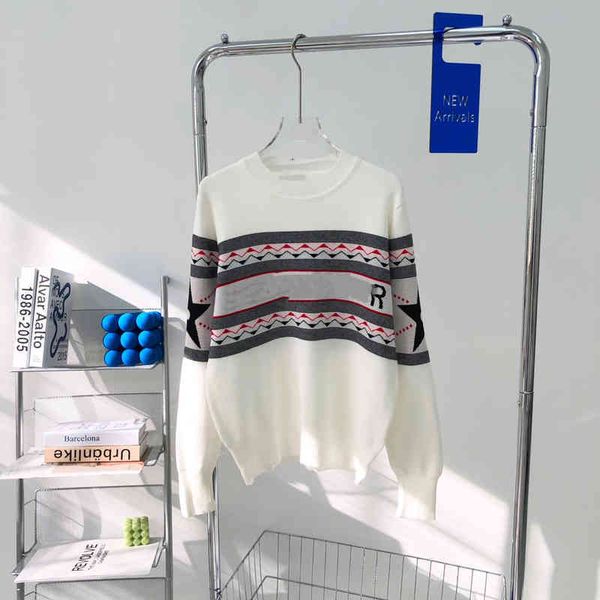 2022 factory wholesale new model 21 early autumn d + sweater leisure aging white round neck pullover women's style, White;black
2022 factory wholesale new model 21 early autumn d + sweater leisure aging white round neck pullover women's style, White;black