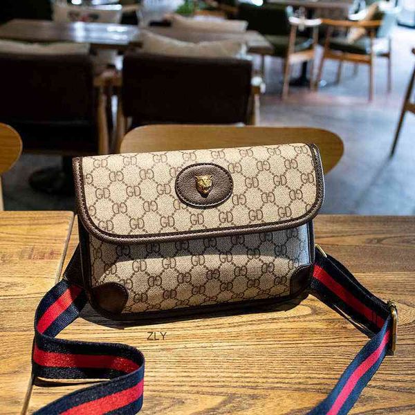 2021 new korean versatile one shoulder women's with net red and tiger head wide belt printed envelope small square zly bags
2021 new korean versatile one shoulder women's with net red and tiger head wide belt printed envelope small square zly bags