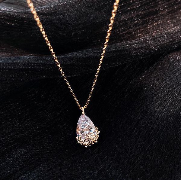 ins romantic water drop pendant simple fashion jewelry 925 sterling silver&rose gold fill 5a cubic zircon party women wedding clavicle neckl
ins romantic water drop pendant simple fashion jewelry 925 sterling silver&rose gold fill 5a cubic zircon party women wedding clavicle neckl