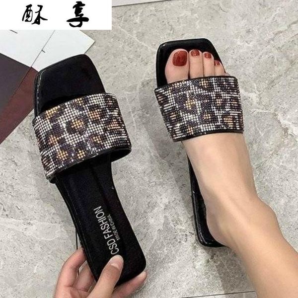 2021 summer woman slippers open toe fashion leopard print flat bottom woman slippers rhinestone outer wear, Black
2021 summer woman slippers open toe fashion leopard print flat bottom woman slippers rhinestone outer wear, Black