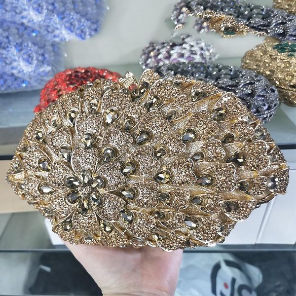 women's gemstone diamond big clutch purse new fashion ladies party wedding clutches handbags gift crystal bags
women's gemstone diamond big clutch purse new fashion ladies party wedding clutches handbags gift crystal bags