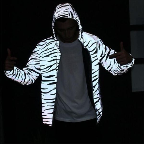 men's jackets 2021 light waterproof reflective jacket men zebra stripes windbreaker hip hop student coat casaco masculino, Black;brown
men's jackets 2021 light waterproof reflective jacket men zebra stripes windbreaker hip hop student coat casaco masculino, Black;brown