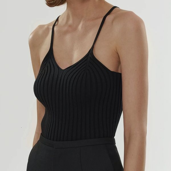 2021 women new fashion knitted thread strap camisole suk8, White