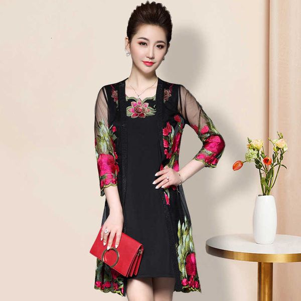 luxury party evening dress 2021 spring and autumn large fashion suit exquisite vt skirt + mh embroidered cardigan, White;pink
luxury party evening dress 2021 spring and autumn large fashion suit exquisite vt skirt + mh embroidered cardigan, White;pink