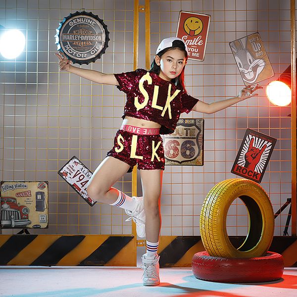 six one children sir dance show serve new pattern paillette suit hip-hop girl a juvenile modern dance performance clothing, Black;red
six one children sir dance show serve new pattern paillette suit hip-hop girl a juvenile modern dance performance clothing, Black;red