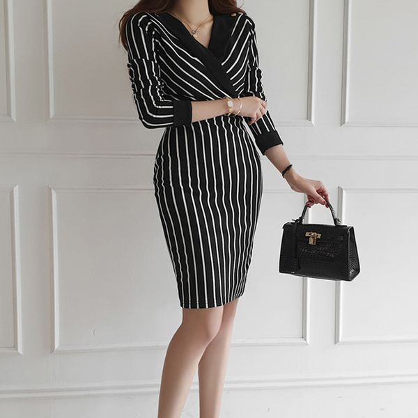 new 2021 autumn winter striped with belt causal office lady bodycon suit spring work njki, Black;gray
new 2021 autumn winter striped with belt causal office lady bodycon suit spring work njki, Black;gray