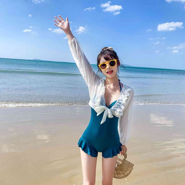 one piece swimsuit women's bikini cover the belly show thin swimming conservative blouse, White;black
one piece swimsuit women's bikini cover the belly show thin swimming conservative blouse, White;black