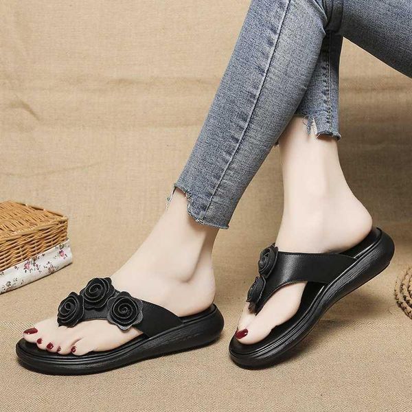slippers female shoes women summer rubber flip flops low flower slides platform fashion 2021 hawaiian luxury soft beach hoof hee, Black
slippers female shoes women summer rubber flip flops low flower slides platform fashion 2021 hawaiian luxury soft beach hoof hee, Black