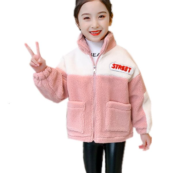 2021 new teenage girls artificial lamb coat thicken outerwear winter warm clothing baby snowsuit from fake children jacket 4-13y 1xu6, Blue;gray
2021 new teenage girls artificial lamb coat thicken outerwear winter warm clothing baby snowsuit from fake children jacket 4-13y 1xu6, Blue;gray