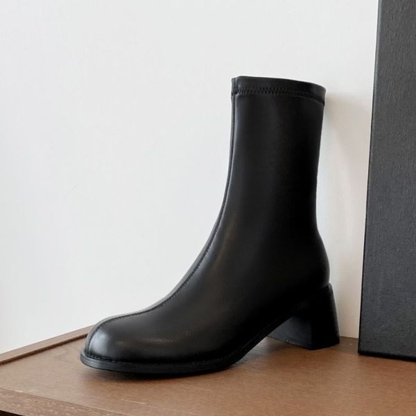 size 34-43 women short boots real leather square heel ladies shoes for winter autumn ins style ankle boots footwear, Black
size 34-43 women short boots real leather square heel ladies shoes for winter autumn ins style ankle boots footwear, Black