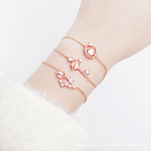 charm bracelets simple cute star moon pendant adjustable chain bracelet trendy exquisite shiny zirconia women jewelry lovers gift, Golden;silver
charm bracelets simple cute star moon pendant adjustable chain bracelet trendy exquisite shiny zirconia women jewelry lovers gift, Golden;silver