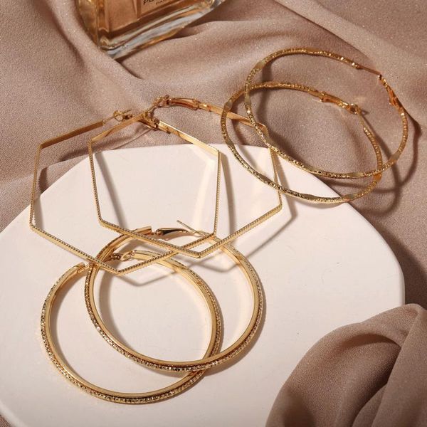 hoop & huggie 3pair/set irregular geometry metal earrings for women fashion jewelry earring set trendy gold color circle earings 2021, Golden;silver
hoop & huggie 3pair/set irregular geometry metal earrings for women fashion jewelry earring set trendy gold color circle earings 2021, Golden;silver