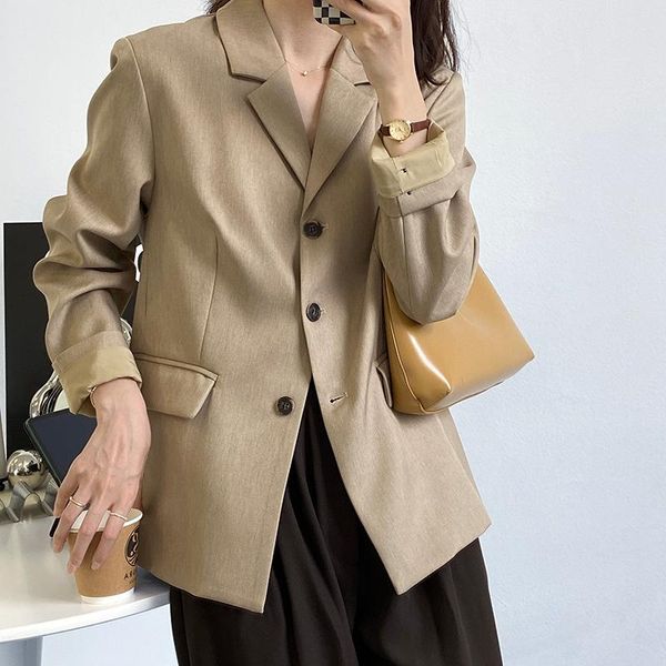 women's suits & blazers 2021 autumn vintage notched collar women blazer single breasted straight loose suit coat solid casual jacket, White;black
women's suits & blazers 2021 autumn vintage notched collar women blazer single breasted straight loose suit coat solid casual jacket, White;black