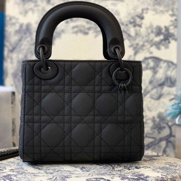 designer luxury bag ladies elegant fashion brand one-shoulder diamond lattice portable 17*14 women's leather handbag
designer luxury bag ladies elegant fashion brand one-shoulder diamond lattice portable 17*14 women's leather handbag