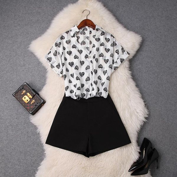 women's tracksuits fashion printed chiffon crop summer and suit 2 piece set women 2021 v neck short sleeve shirt pans, Gray
women's tracksuits fashion printed chiffon crop summer and suit 2 piece set women 2021 v neck short sleeve shirt pans, Gray